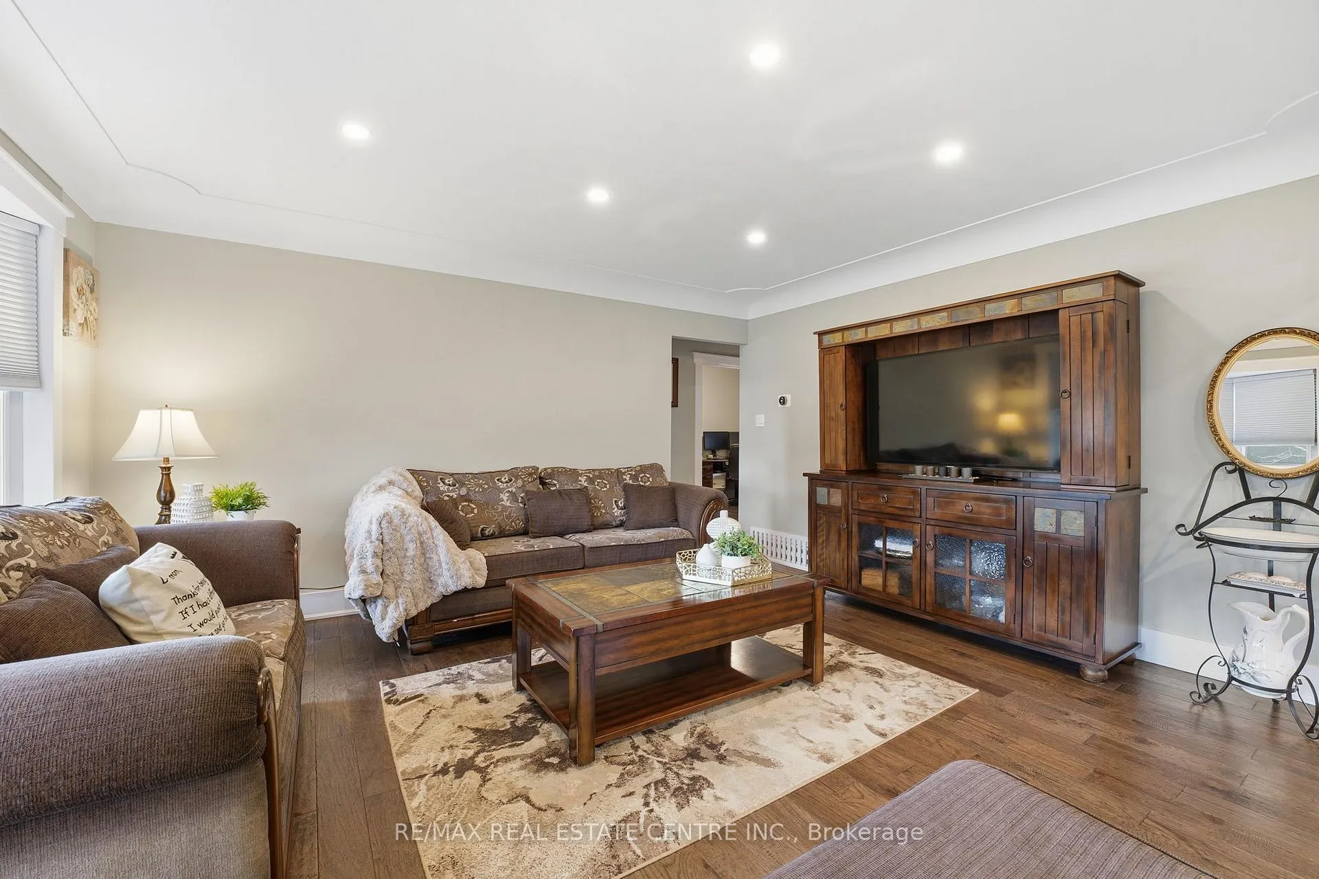 Photo 11 of 1057 Clare Avenue, Cambridge — HOMEH