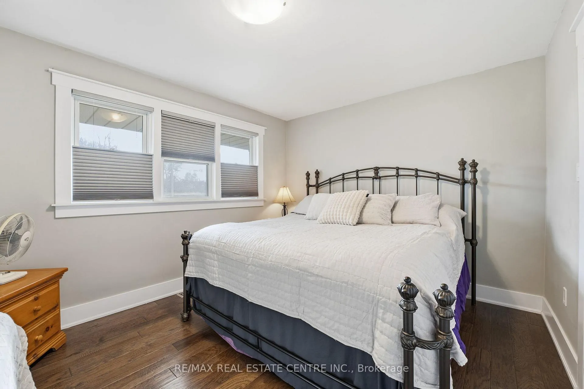 Photo 18 of 1057 Clare Avenue, Cambridge — HOMEH