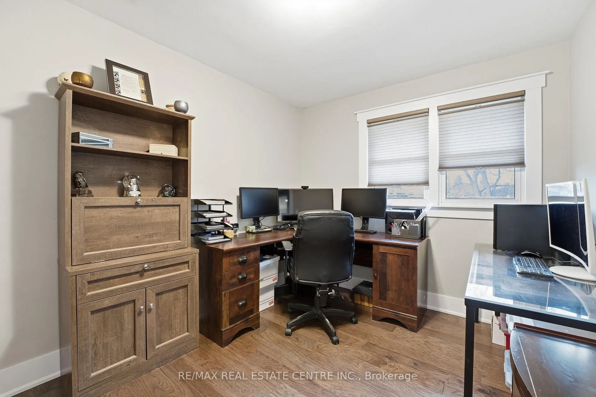 Photo 19 of 1057 Clare Avenue, Cambridge — HOMEH
