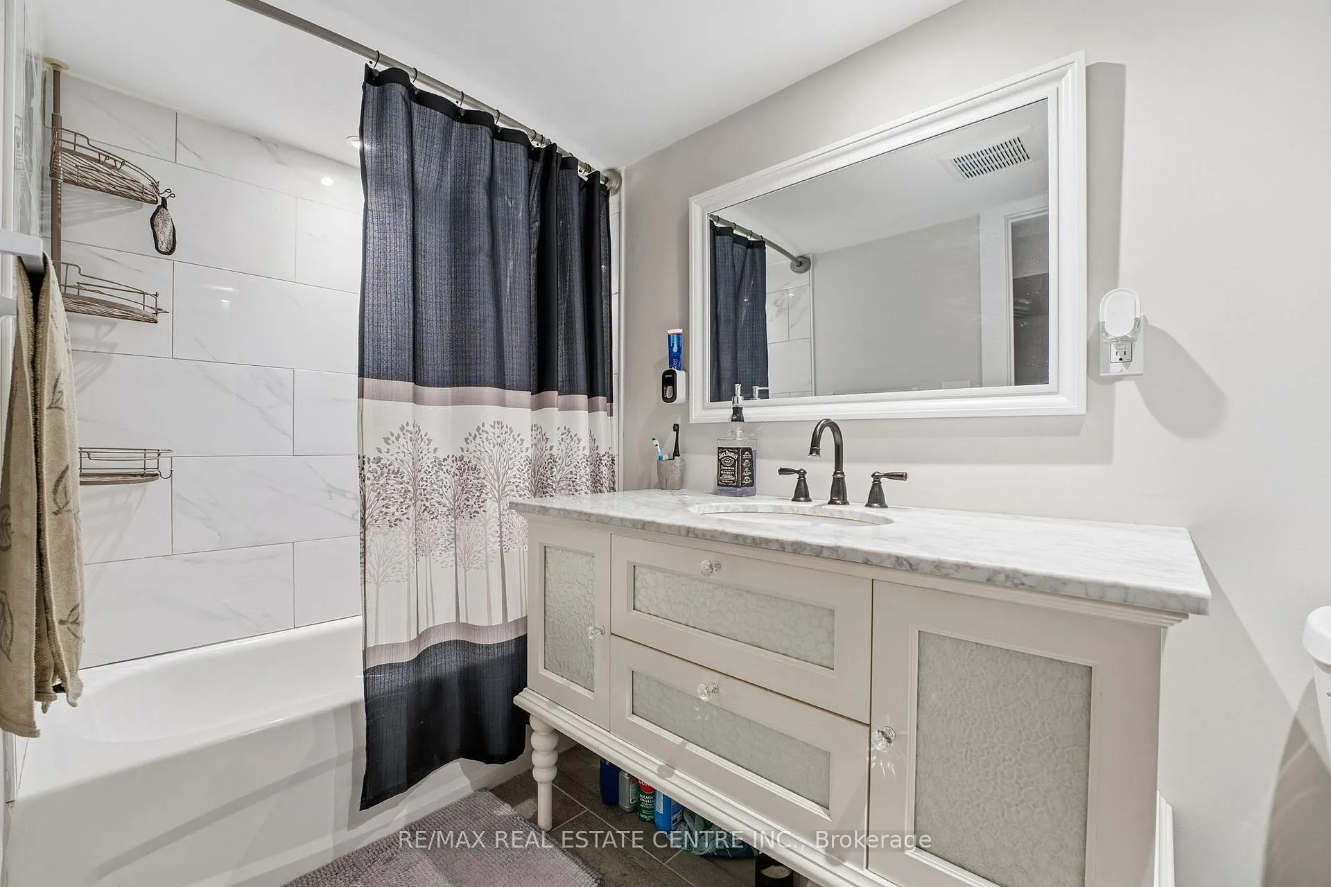 Photo 30 of 1057 Clare Avenue, Cambridge — HOMEH