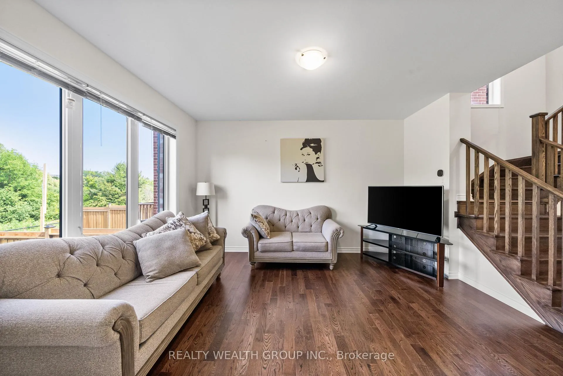 Photo 7 of 100 Barkerville Drive, Whitby, Lynde Creek — HOMEH