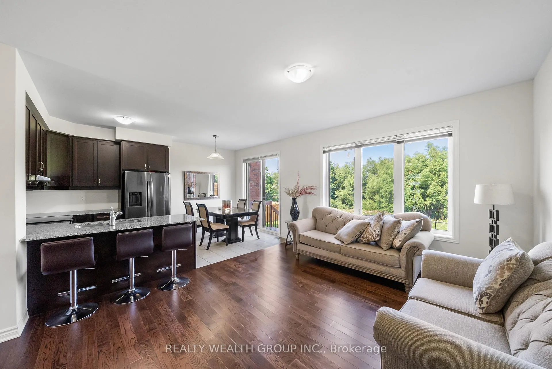 Photo 10 of 100 Barkerville Drive, Whitby, Lynde Creek — HOMEH