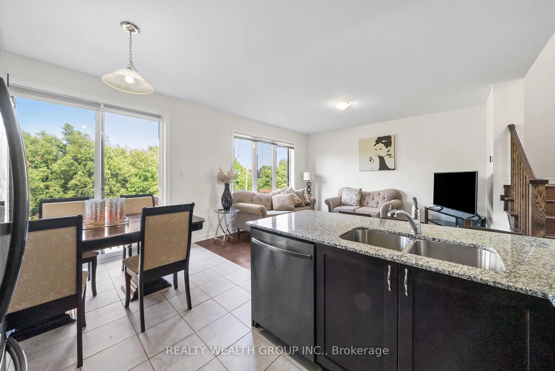 Photo 12 of 100 Barkerville Drive, Whitby, Lynde Creek — HOMEH