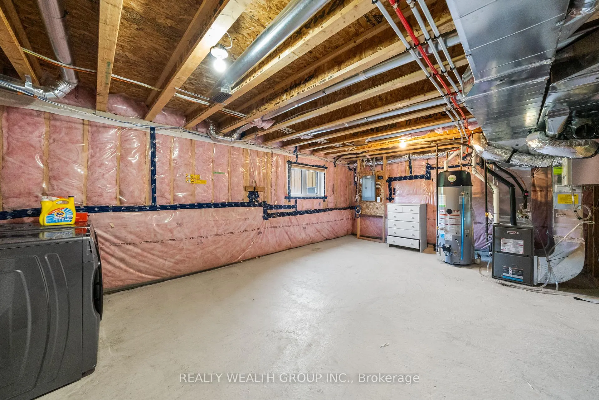 Photo 22 of 100 Barkerville Drive, Whitby, Lynde Creek — HOMEH