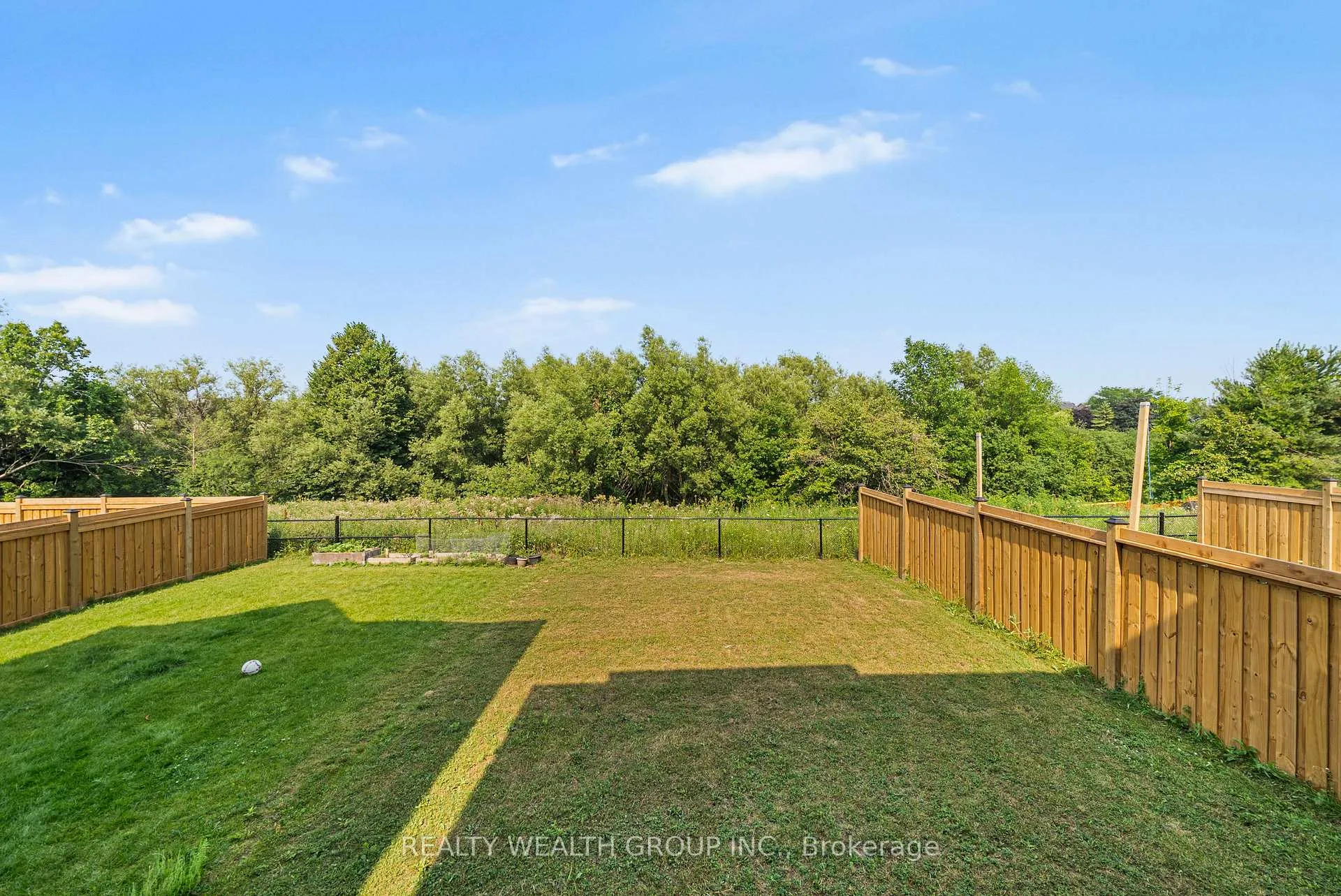 Photo 25 of 100 Barkerville Drive, Whitby, Lynde Creek — HOMEH