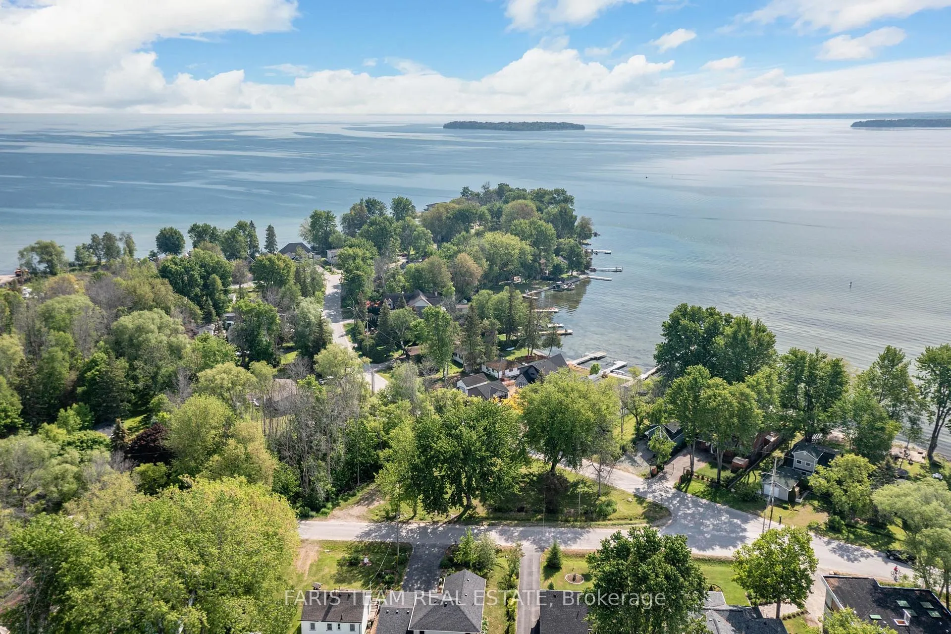 Photo 3 of 2360 Crystal Beach Road, Innisfil, Alcona — HOMEH