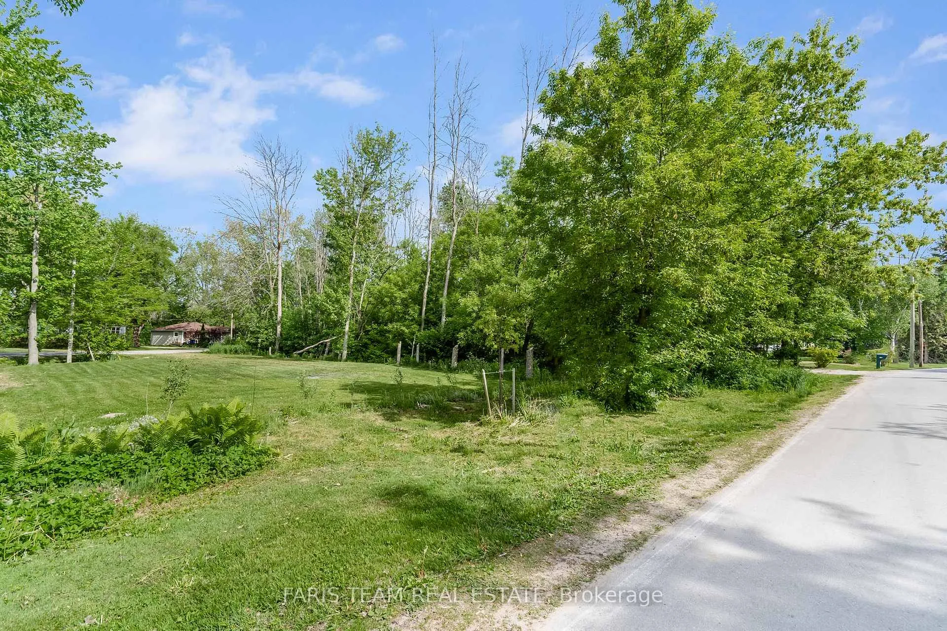 Photo 9 of 2360 Crystal Beach Road, Innisfil, Alcona — HOMEH