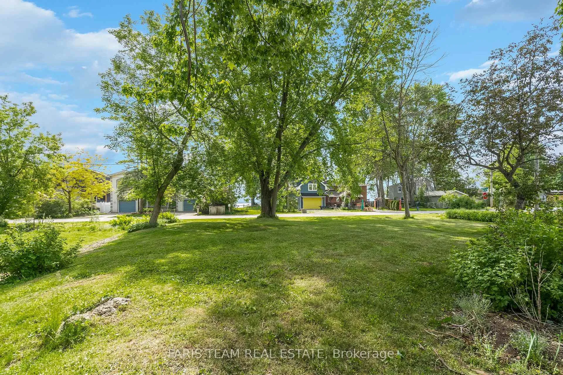 Photo 14 of 2360 Crystal Beach Road, Innisfil, Alcona — HOMEH