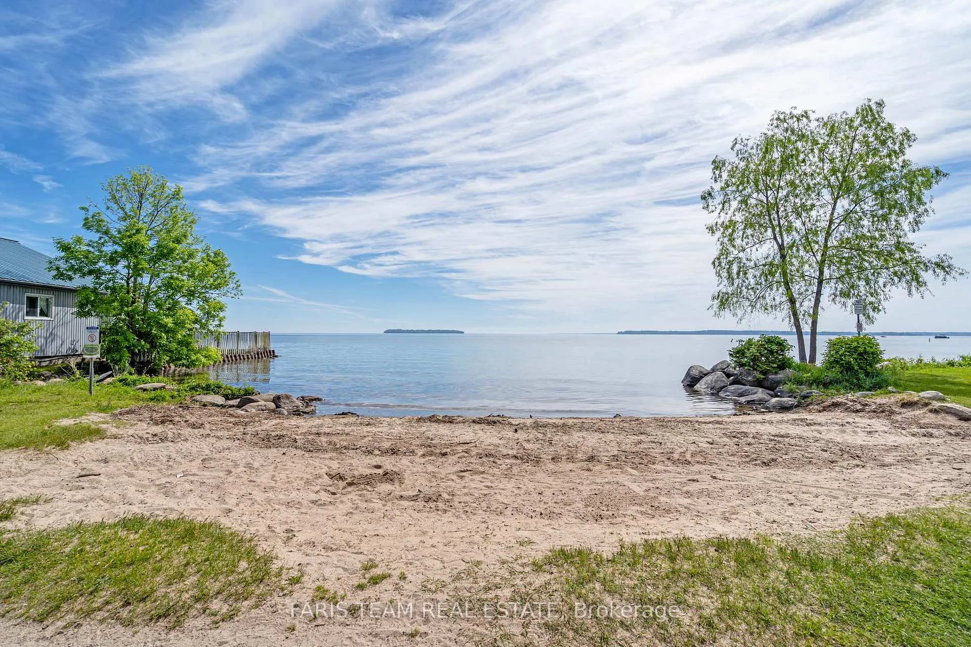 Photo 15 of 2360 Crystal Beach Road, Innisfil, Alcona — HOMEH