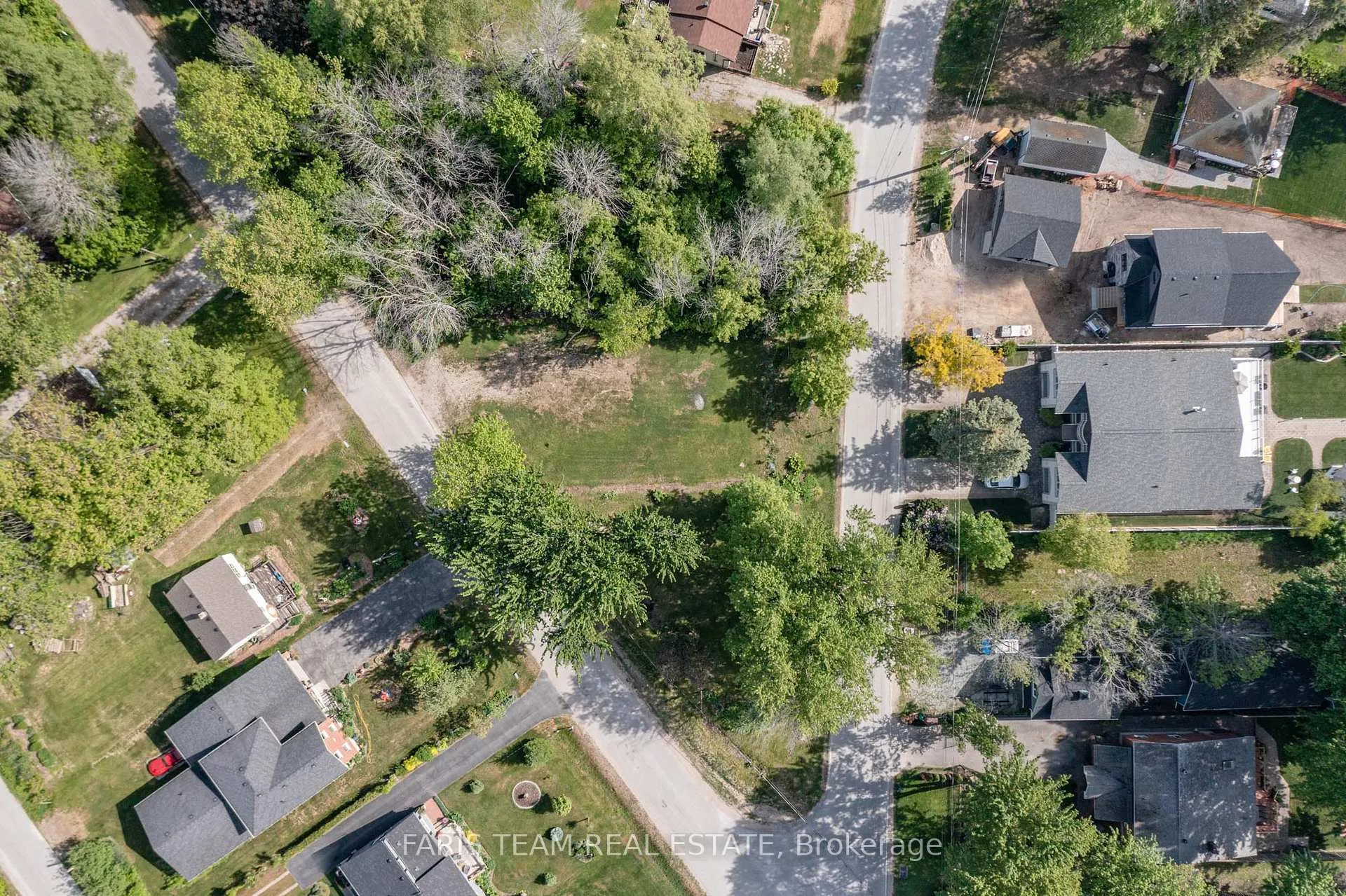 Photo 17 of 2360 Crystal Beach Road, Innisfil, Alcona — HOMEH