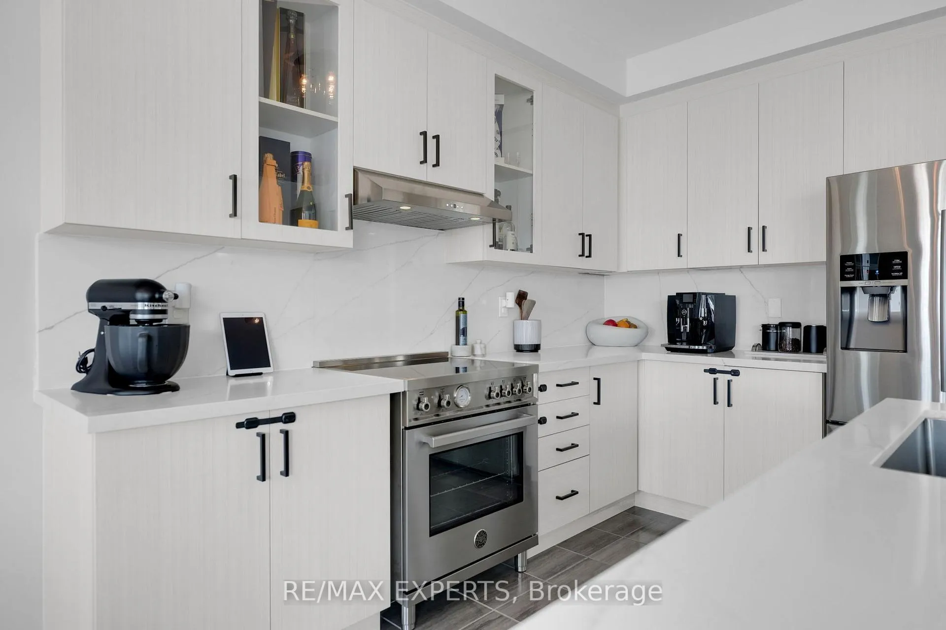 Photo 10 of 73 Donnan Drive, New Tecumseth, Tottenham — HOMEH