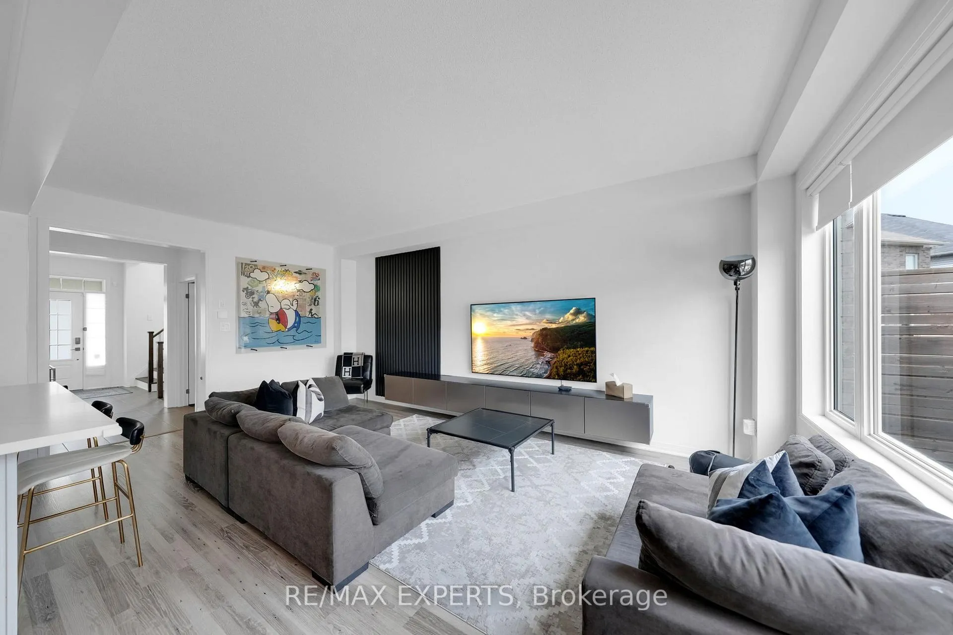 Photo 16 of 73 Donnan Drive, New Tecumseth, Tottenham — HOMEH