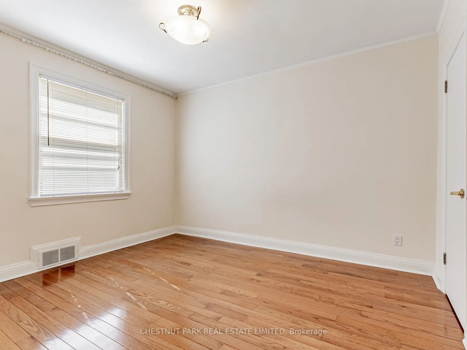 Photo 21 of 397 Cortleigh Boulevard, Toronto, Bedford Park-Nortown — HOMEH