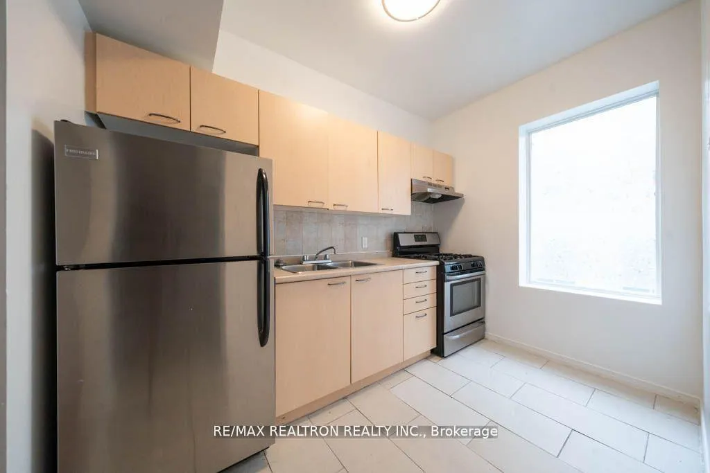 Photo 2 of Unit 105, 414 Jarvis Street, Toronto, Church-Yonge Corridor — HOMEH