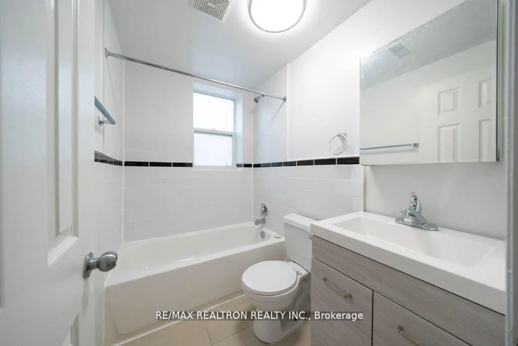Photo 3 of Unit 105, 414 Jarvis Street, Toronto, Church-Yonge Corridor — HOMEH