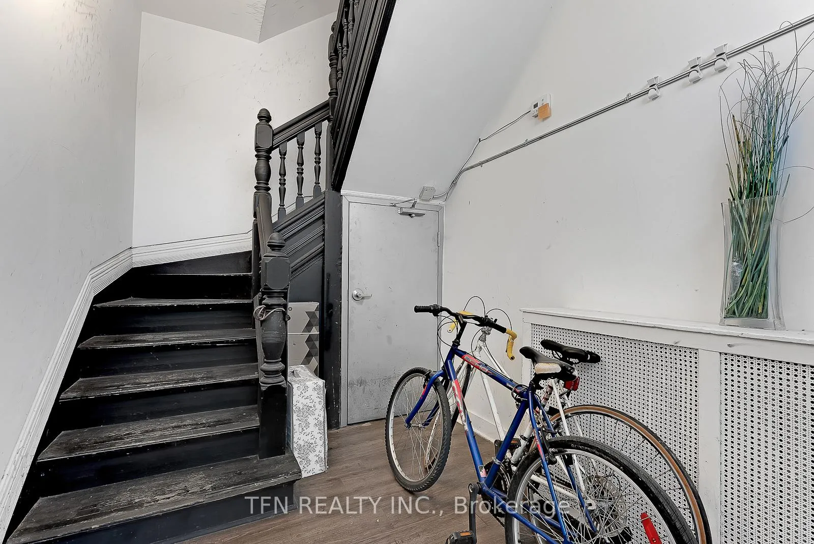Photo 7 of 237 Gerrard Street E, Toronto, Cabbagetown-South St. James Town — HOMEH