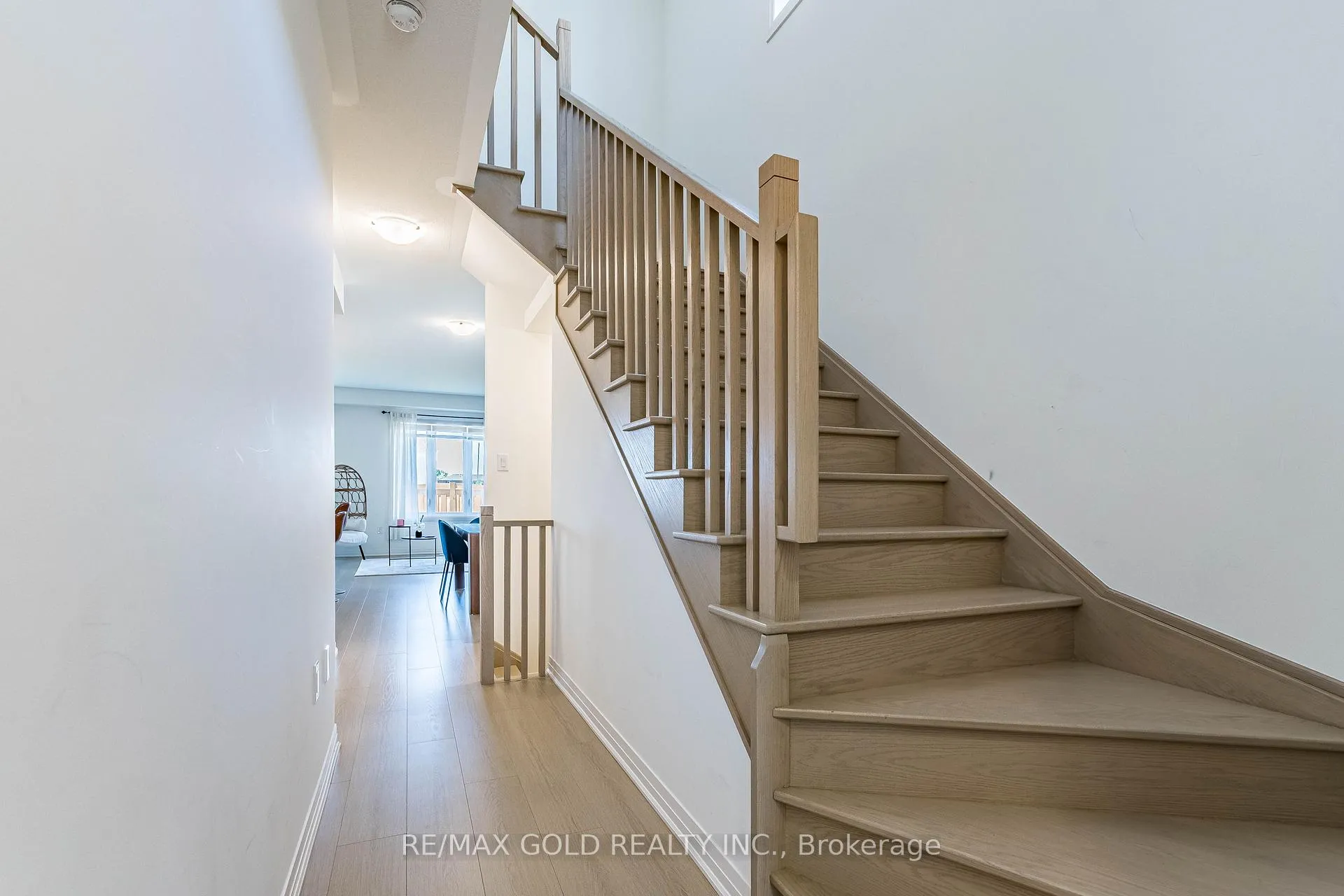 Photo 3 of 89 Sagewood Avenue, Barrie, Painswick South — HOMEH