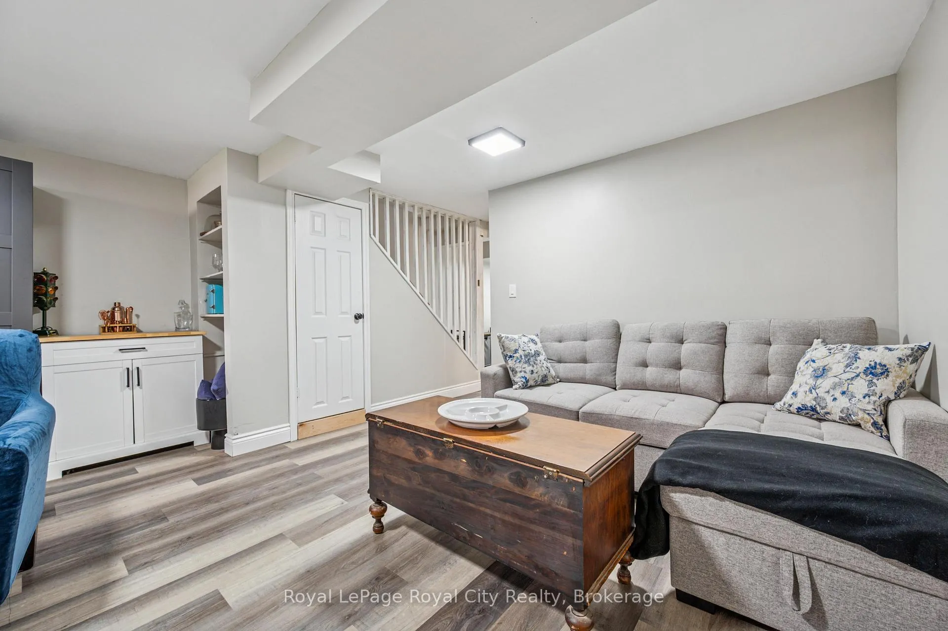 Photo 14 of 1 Koch Drive W, Guelph, Kortright West — HOMEH