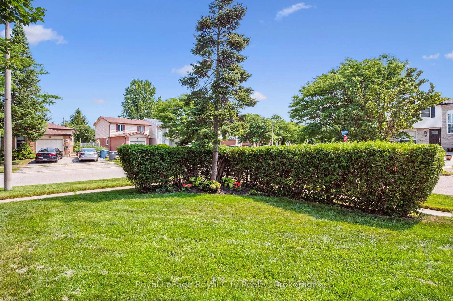 Photo 20 of 1 Koch Drive W, Guelph, Kortright West — HOMEH