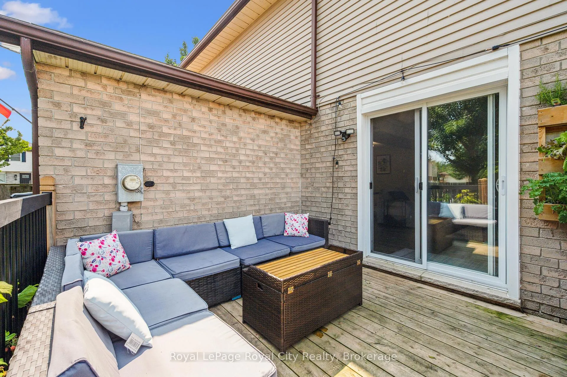Photo 21 of 1 Koch Drive W, Guelph, Kortright West — HOMEH