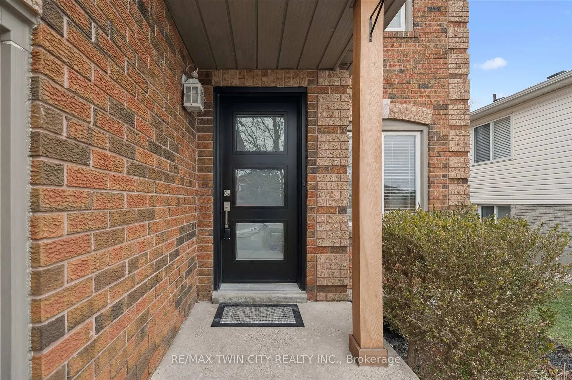 Photo 5 of 55 Enfield Drive, Cambridge — HOMEH