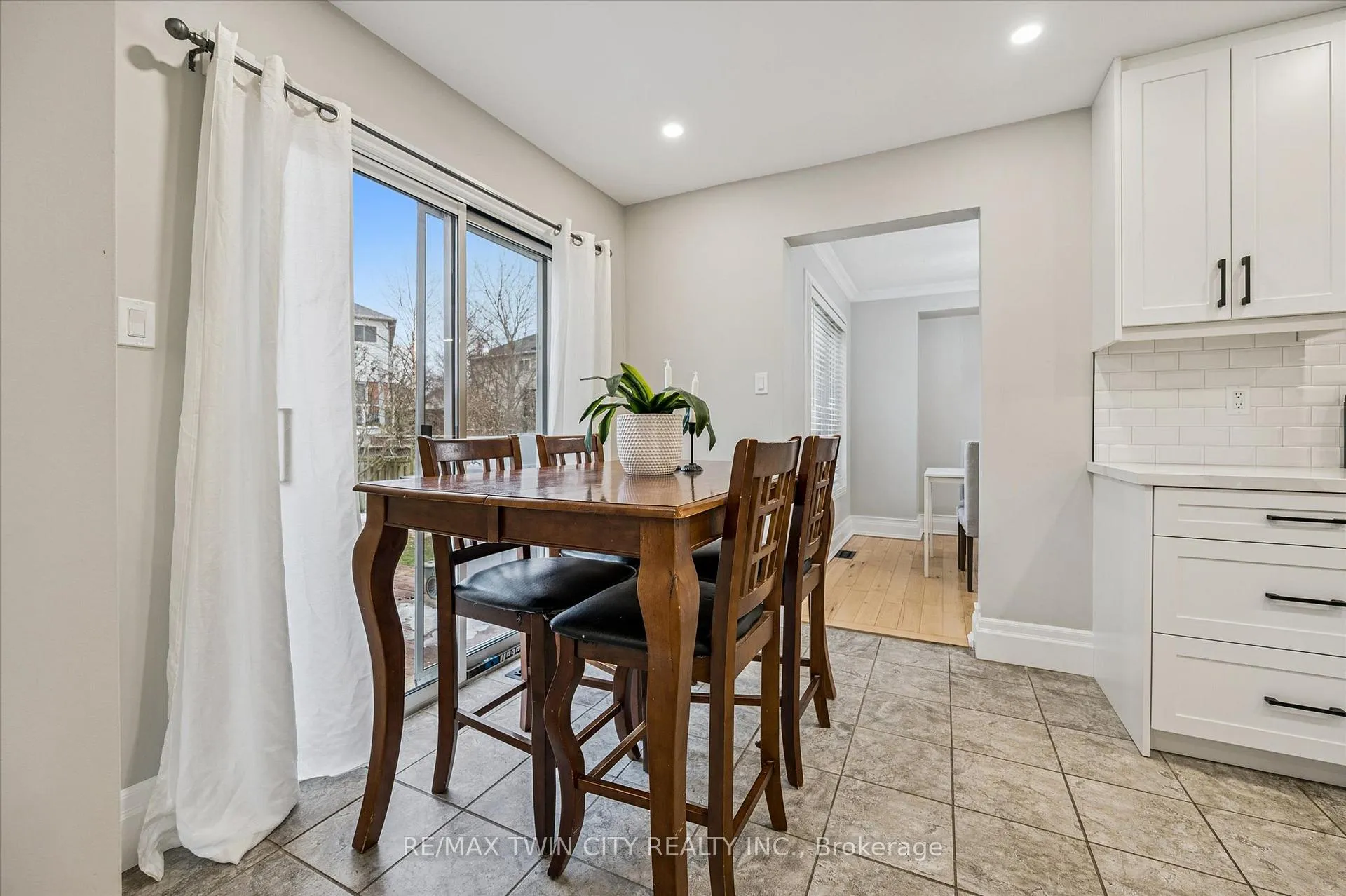 Photo 14 of 55 Enfield Drive, Cambridge — HOMEH