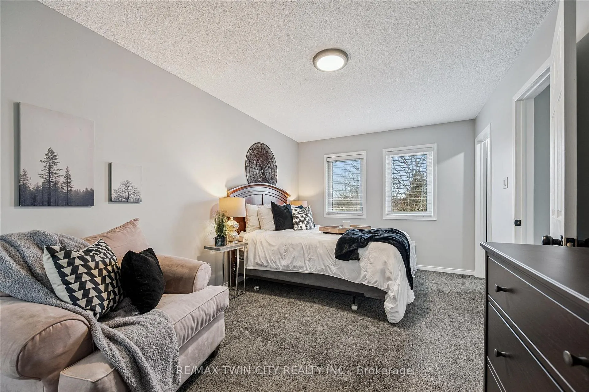 Photo 26 of 55 Enfield Drive, Cambridge — HOMEH
