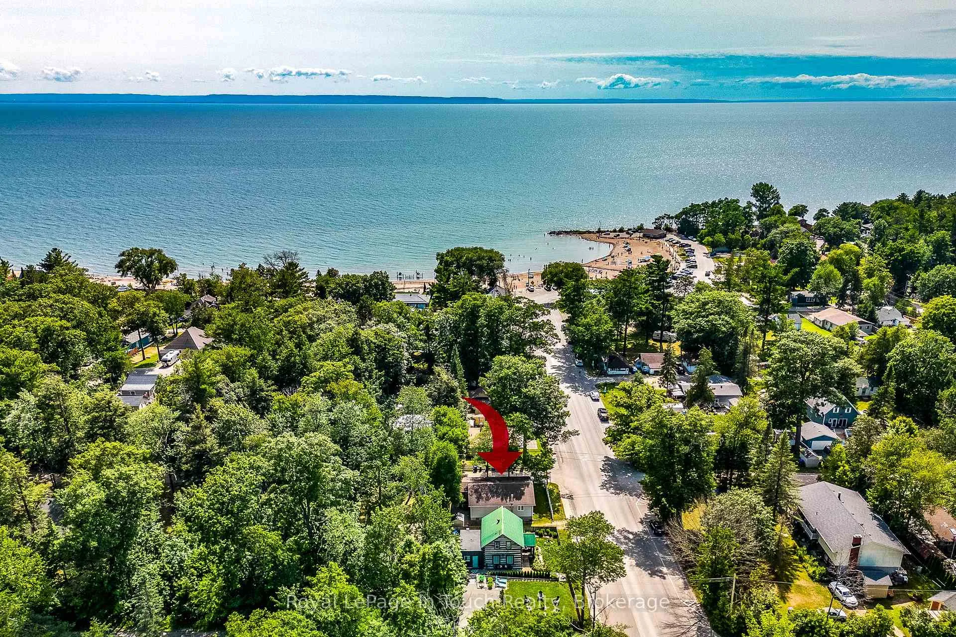 Front of 349 Balm Beach Road W