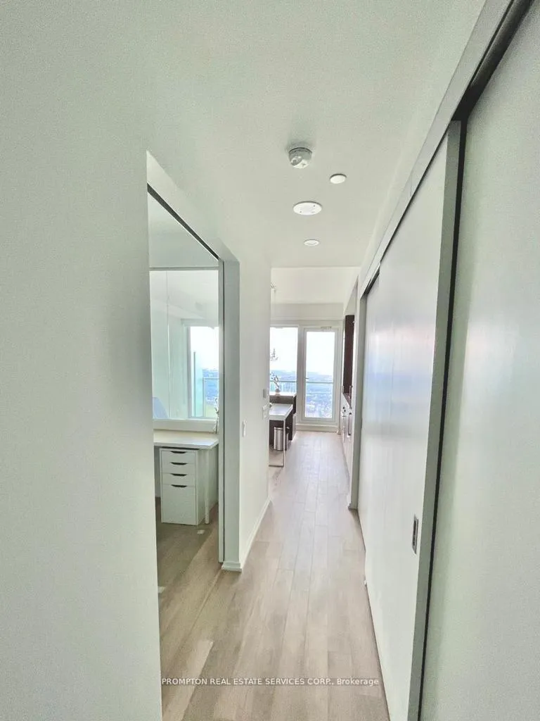 Photo 7 of Unit 5303, 197 Yonge Street, Toronto, Church-Yonge Corridor — HOMEH