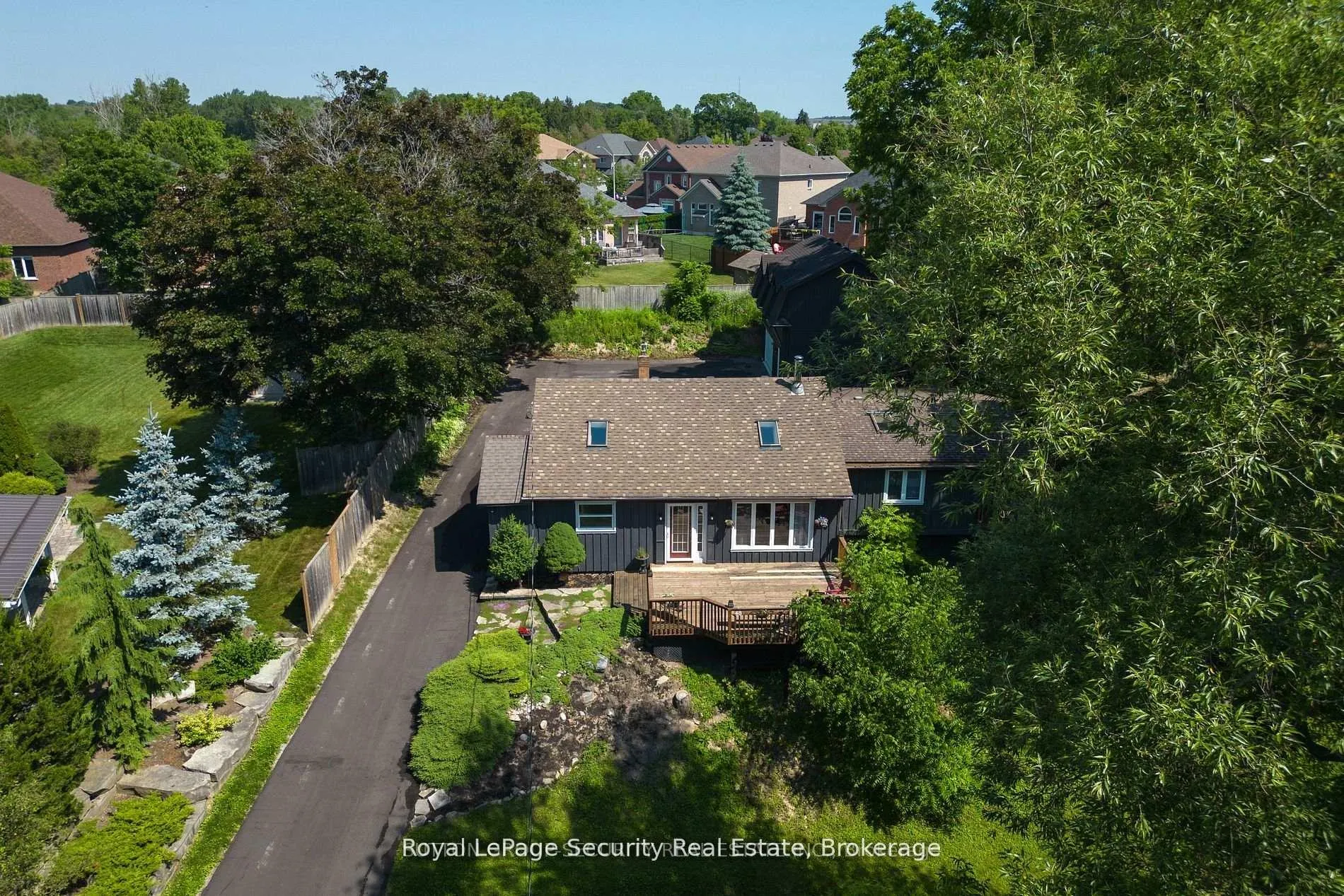 Photo 4 of 48 Jackman Road, Clarington, Bowmanville — HOMEH