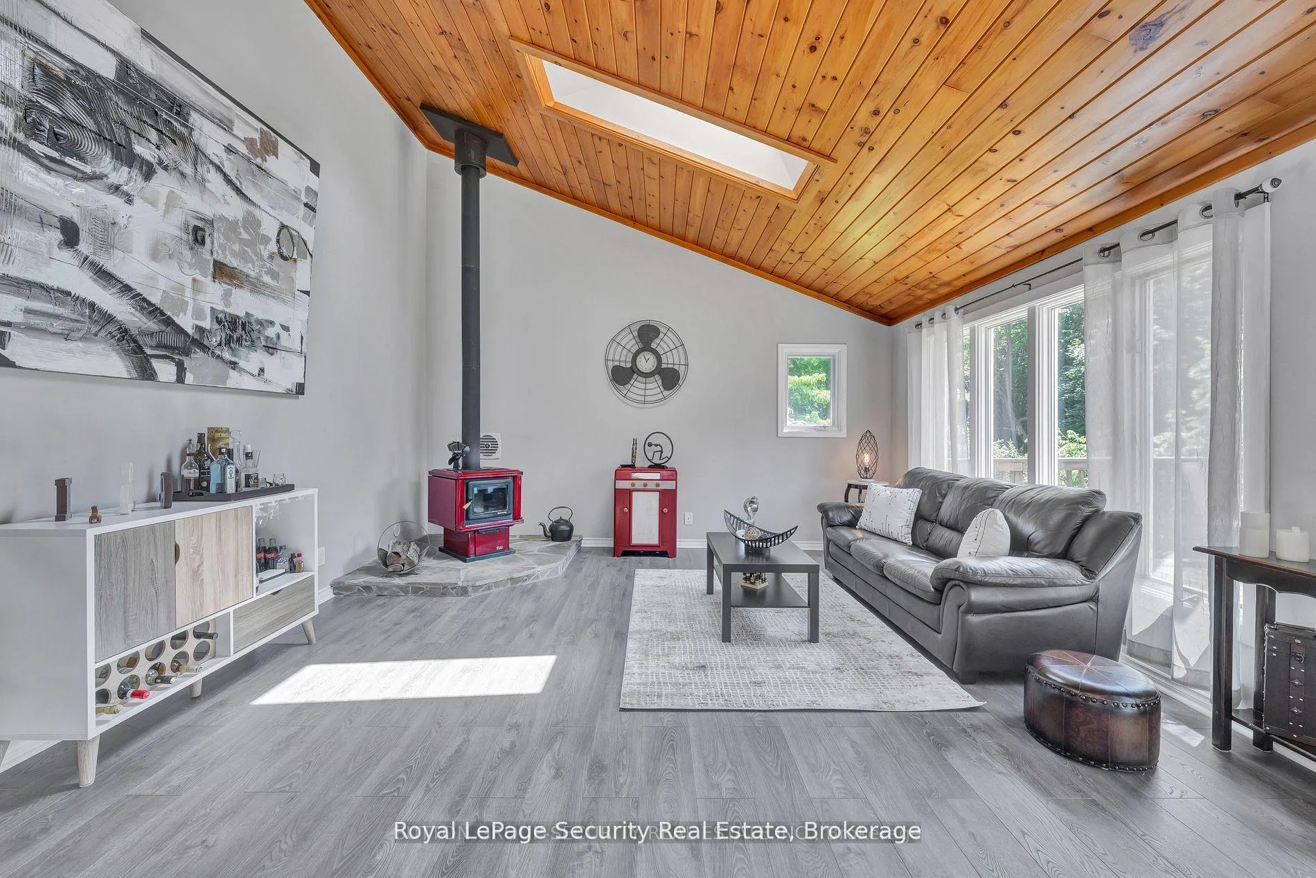 Photo 10 of 48 Jackman Road, Clarington, Bowmanville — HOMEH
