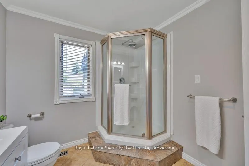 Photo 18 of 48 Jackman Road, Clarington, Bowmanville — HOMEH