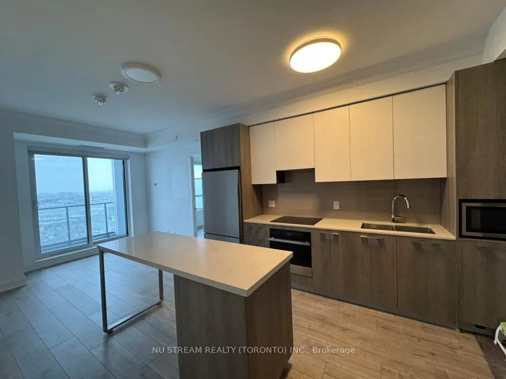 Photo 4 of Unit 3702, 8 Water Walk Drive, Markham, Unionville — HOMEH