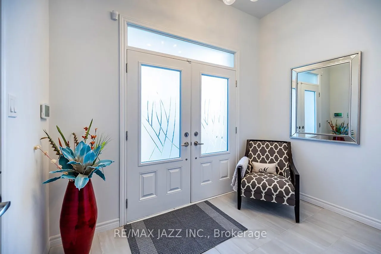 Photo 3 of 10 Thomas Bird Street, Clarington, Bowmanville — HOMEH