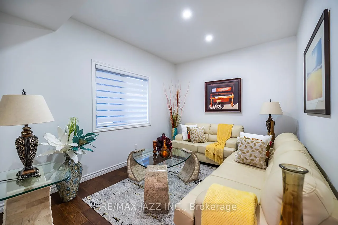 Photo 6 of 10 Thomas Bird Street, Clarington, Bowmanville — HOMEH