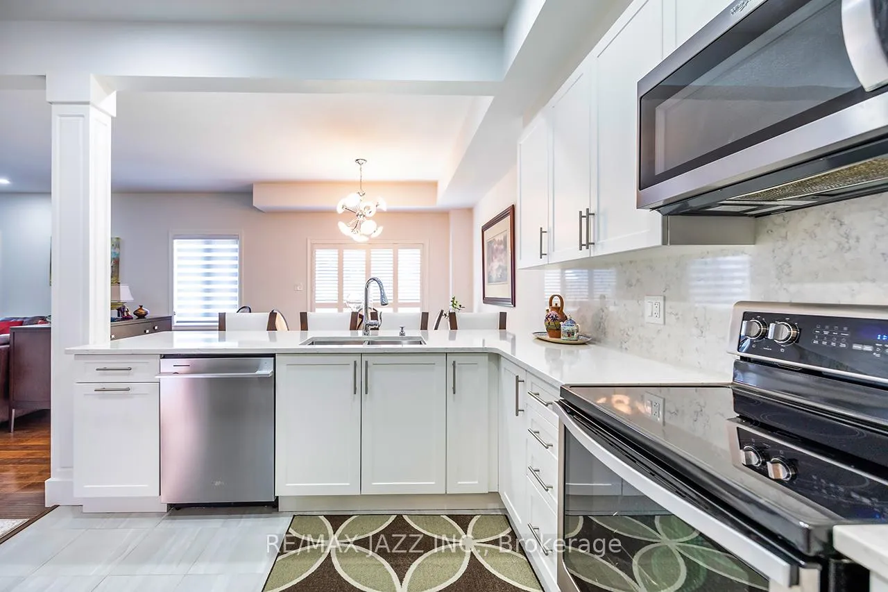 Photo 13 of 10 Thomas Bird Street, Clarington, Bowmanville — HOMEH