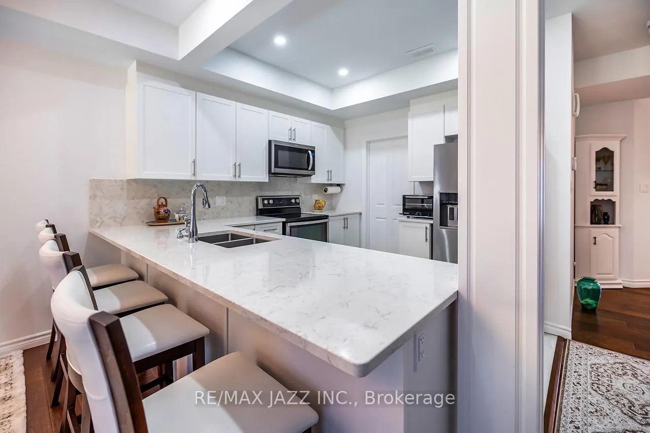 Photo 15 of 10 Thomas Bird Street, Clarington, Bowmanville — HOMEH