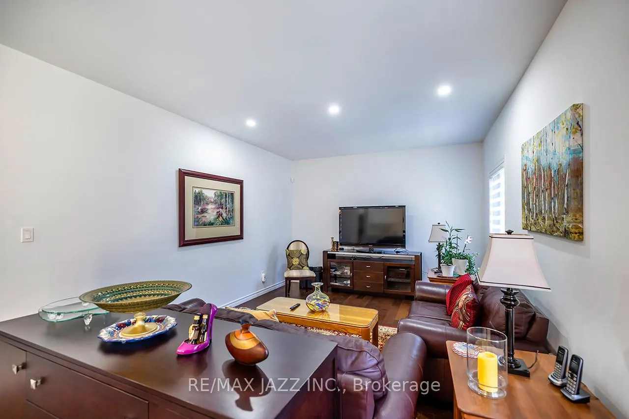 Photo 19 of 10 Thomas Bird Street, Clarington, Bowmanville — HOMEH