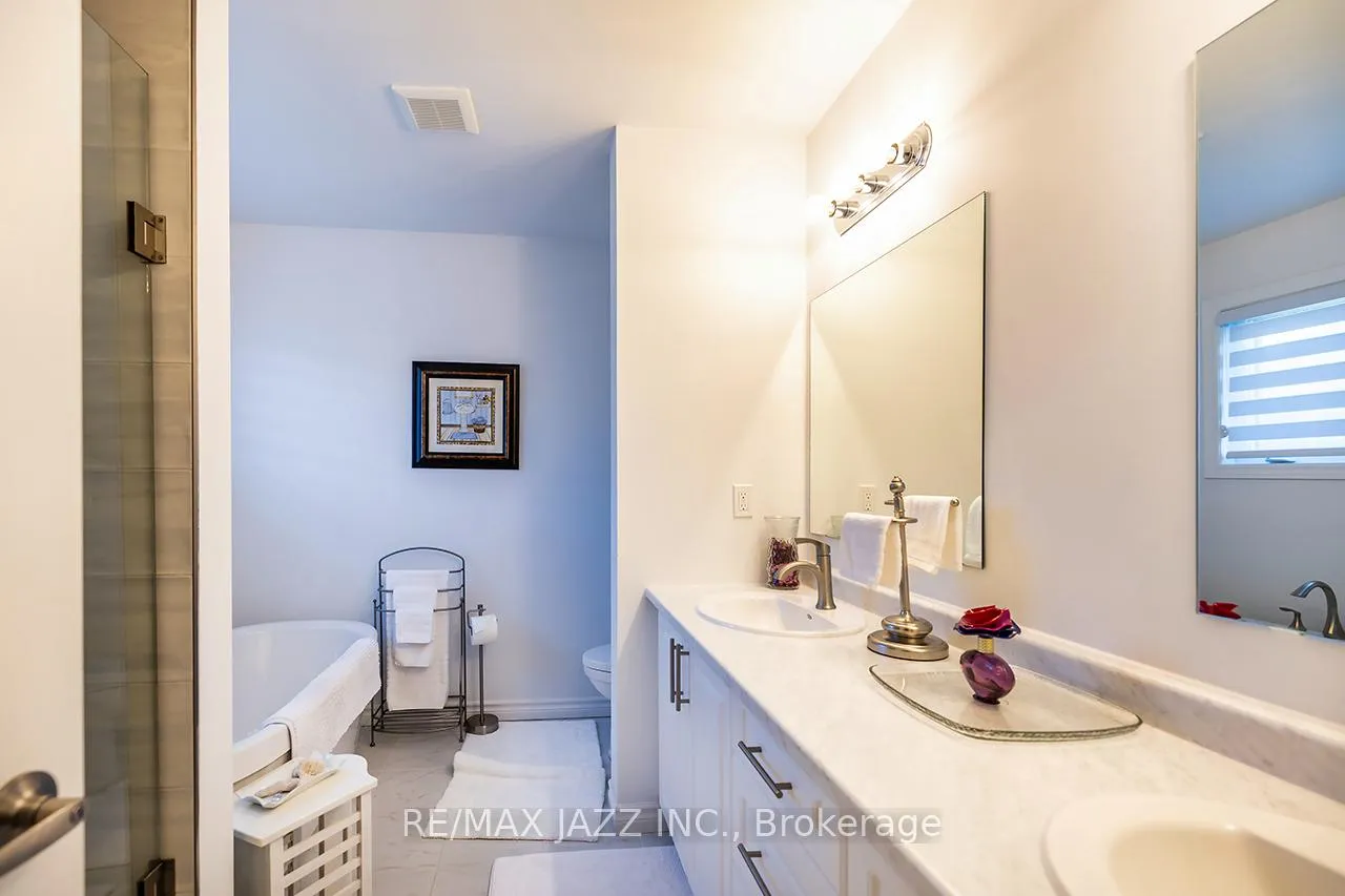 Photo 28 of 10 Thomas Bird Street, Clarington, Bowmanville — HOMEH