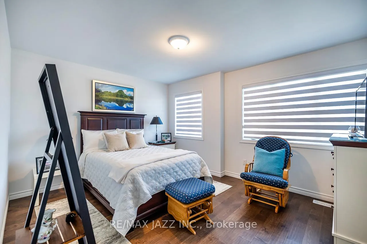 Photo 37 of 10 Thomas Bird Street, Clarington, Bowmanville — HOMEH