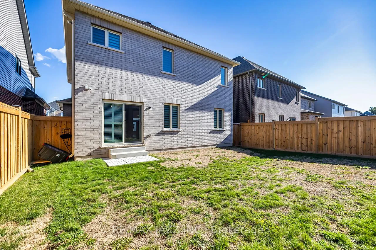 Photo 40 of 10 Thomas Bird Street, Clarington, Bowmanville — HOMEH