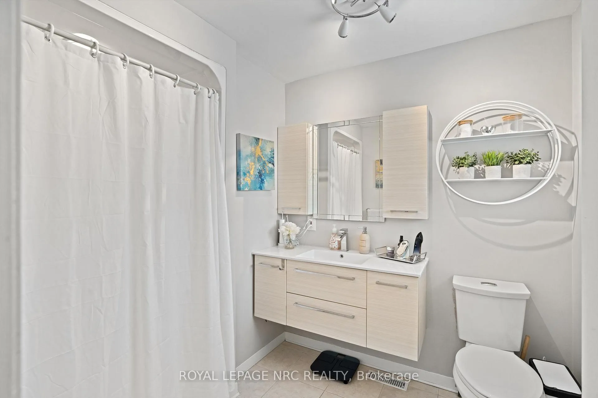 Photo 20 of 22 Briarfield Crescent, St. Catharines, Glendale/Glenridge — HOMEH