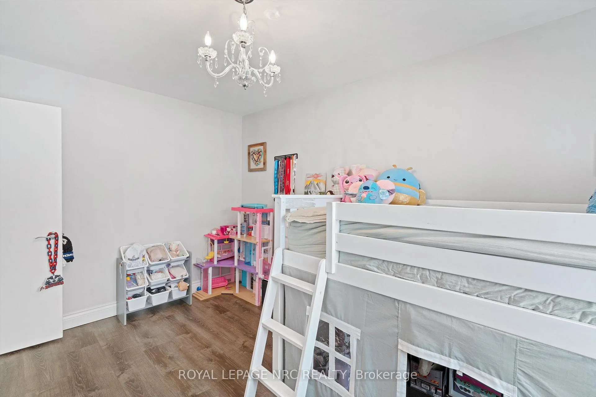 Photo 24 of 22 Briarfield Crescent, St. Catharines, Glendale/Glenridge — HOMEH