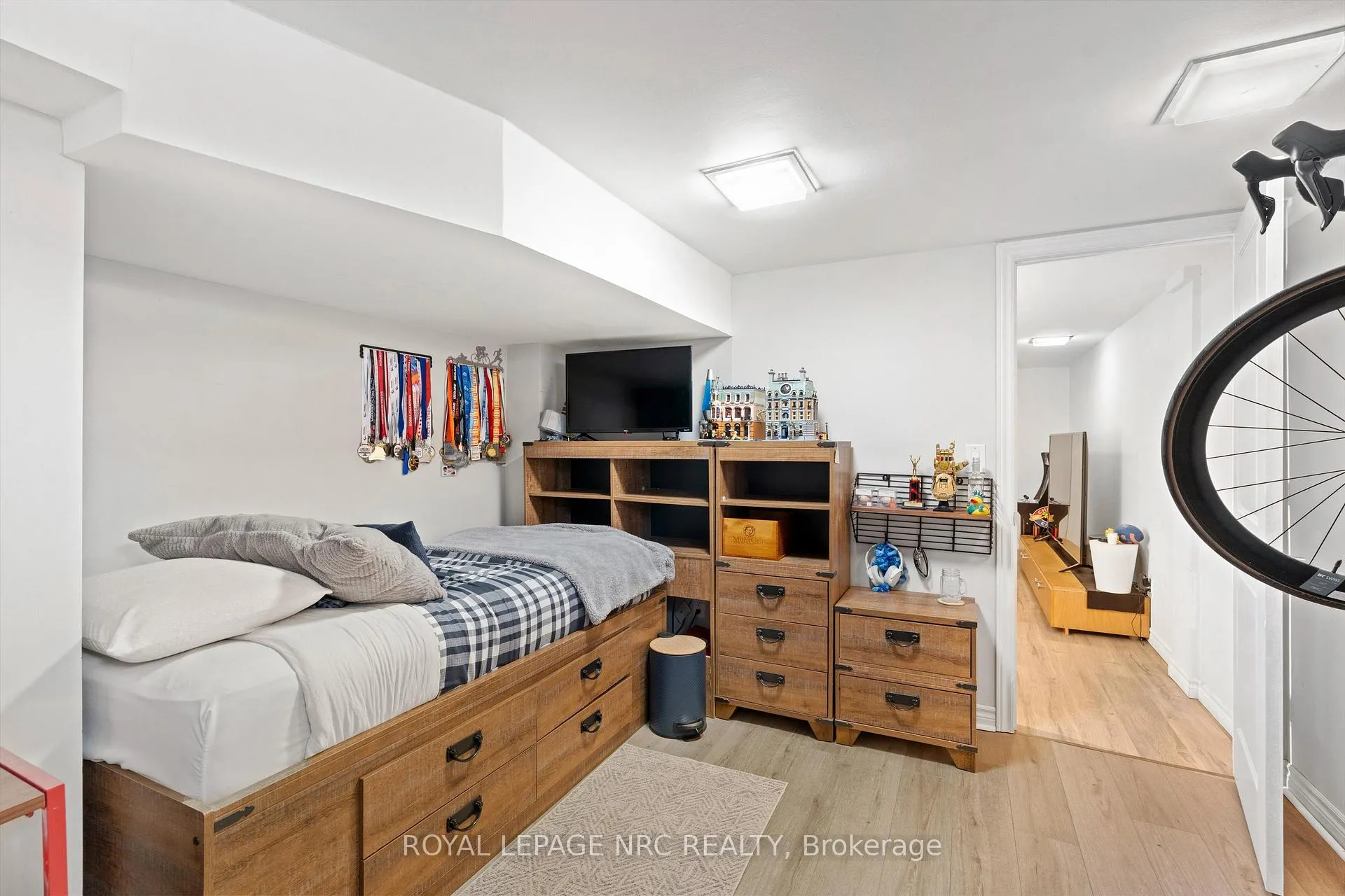 Photo 30 of 22 Briarfield Crescent, St. Catharines, Glendale/Glenridge — HOMEH