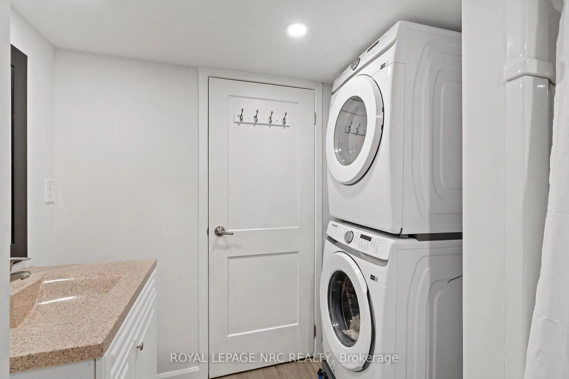 Photo 35 of 22 Briarfield Crescent, St. Catharines, Glendale/Glenridge — HOMEH