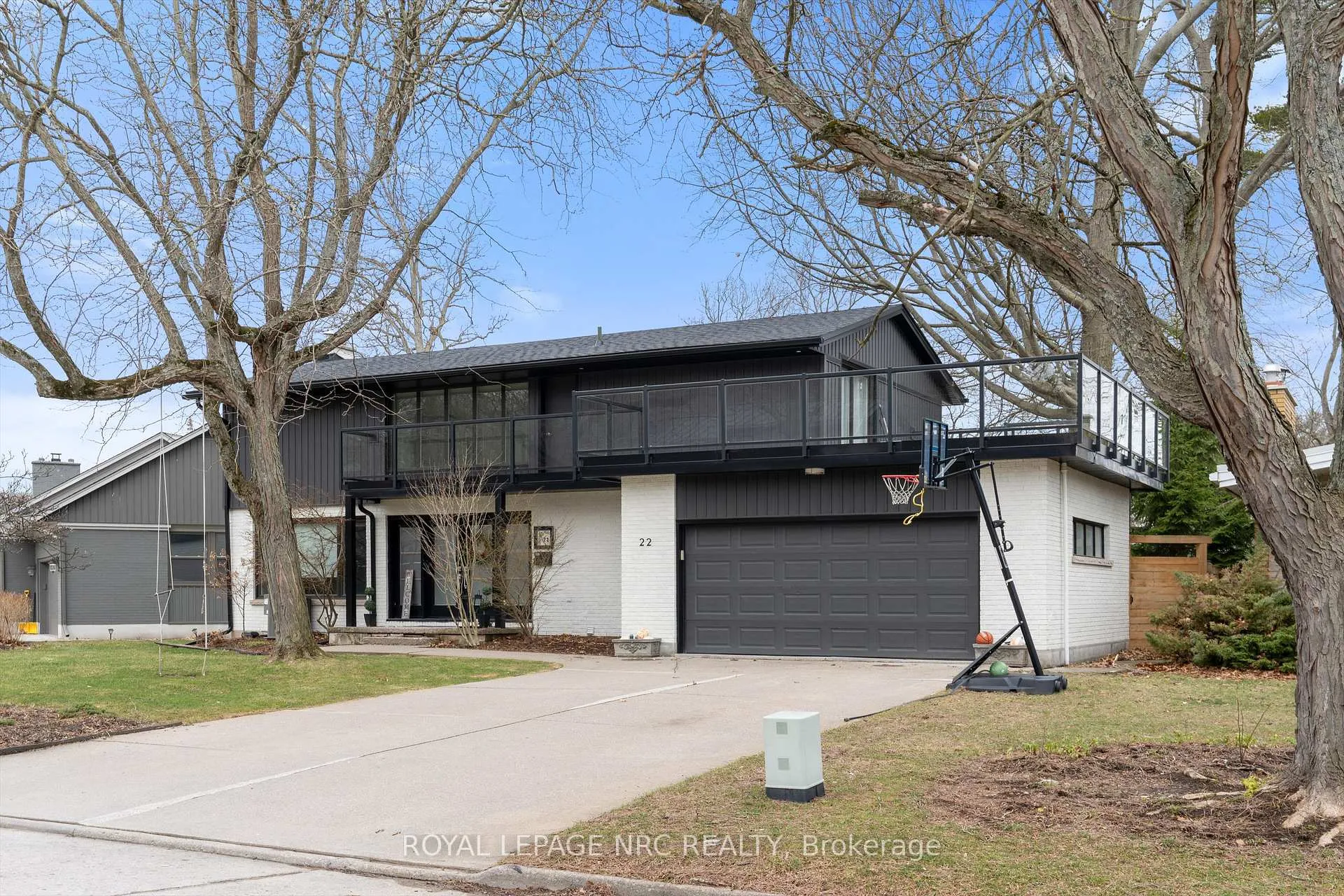 Photo 1 of 22 Briarfield Crescent, St. Catharines, Glendale/Glenridge — HOMEH