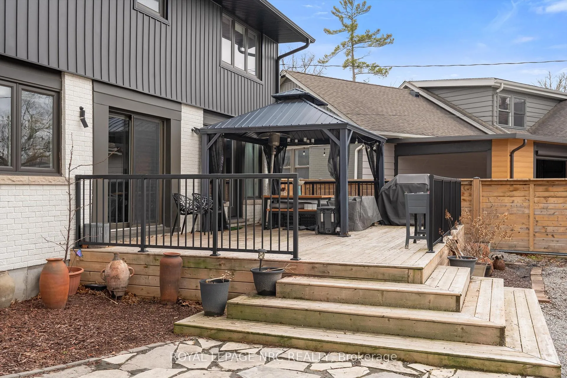 Photo 44 of 22 Briarfield Crescent, St. Catharines, Glendale/Glenridge — HOMEH