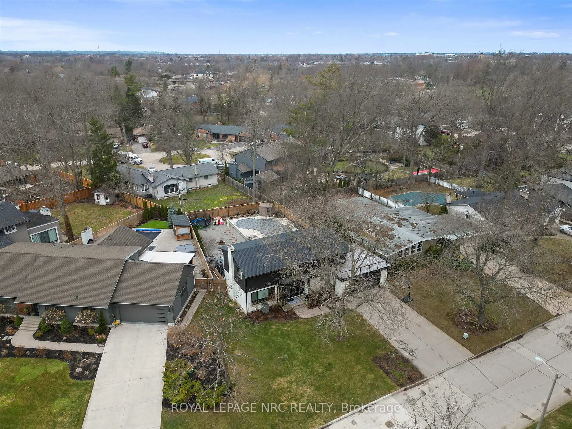 Photo 47 of 22 Briarfield Crescent, St. Catharines, Glendale/Glenridge — HOMEH