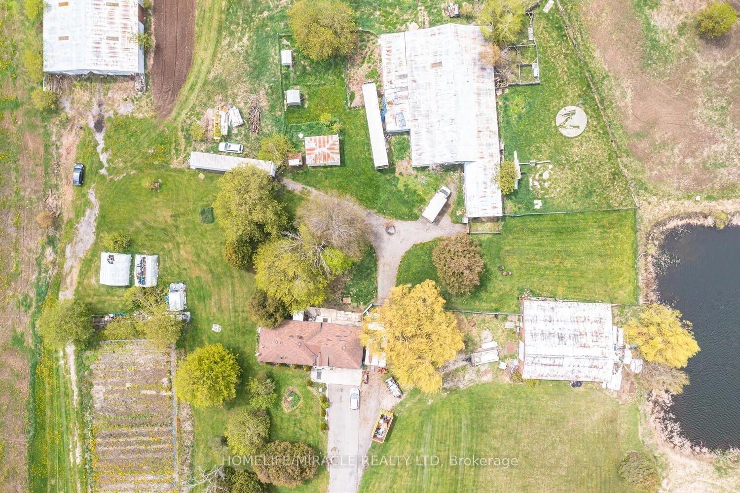 Photo 3 of 18330 Mountainview Road, Caledon, Rural Caledon — HOMEH
