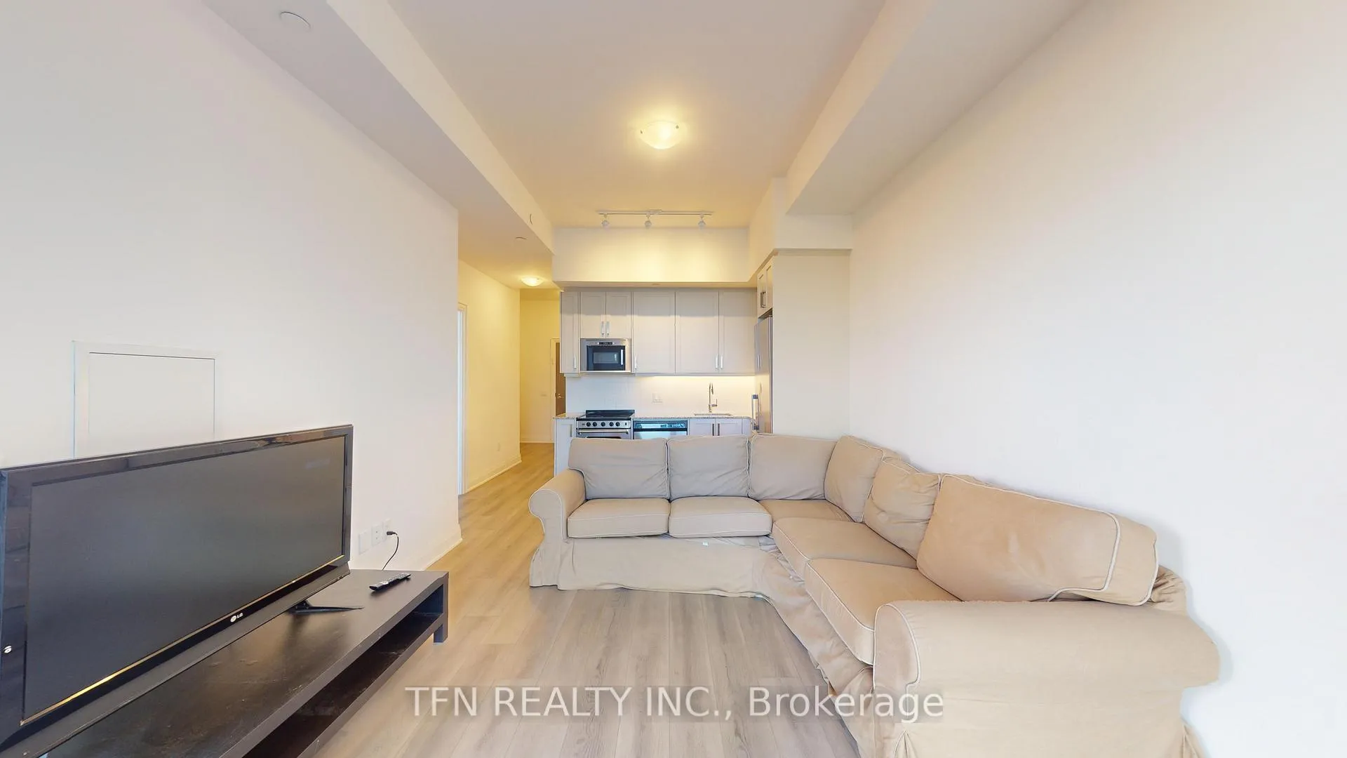 Photo 4 of Unit 209, 10 Gatineau Drive, Vaughan, Beverley Glen — HOMEH